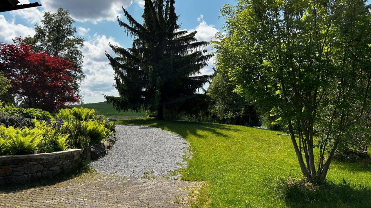 Direkt Am See Mit Bergblick Seeg Bagian luar foto